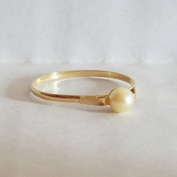 Vintage 18K Pearl Ring - Picture 2 of 10